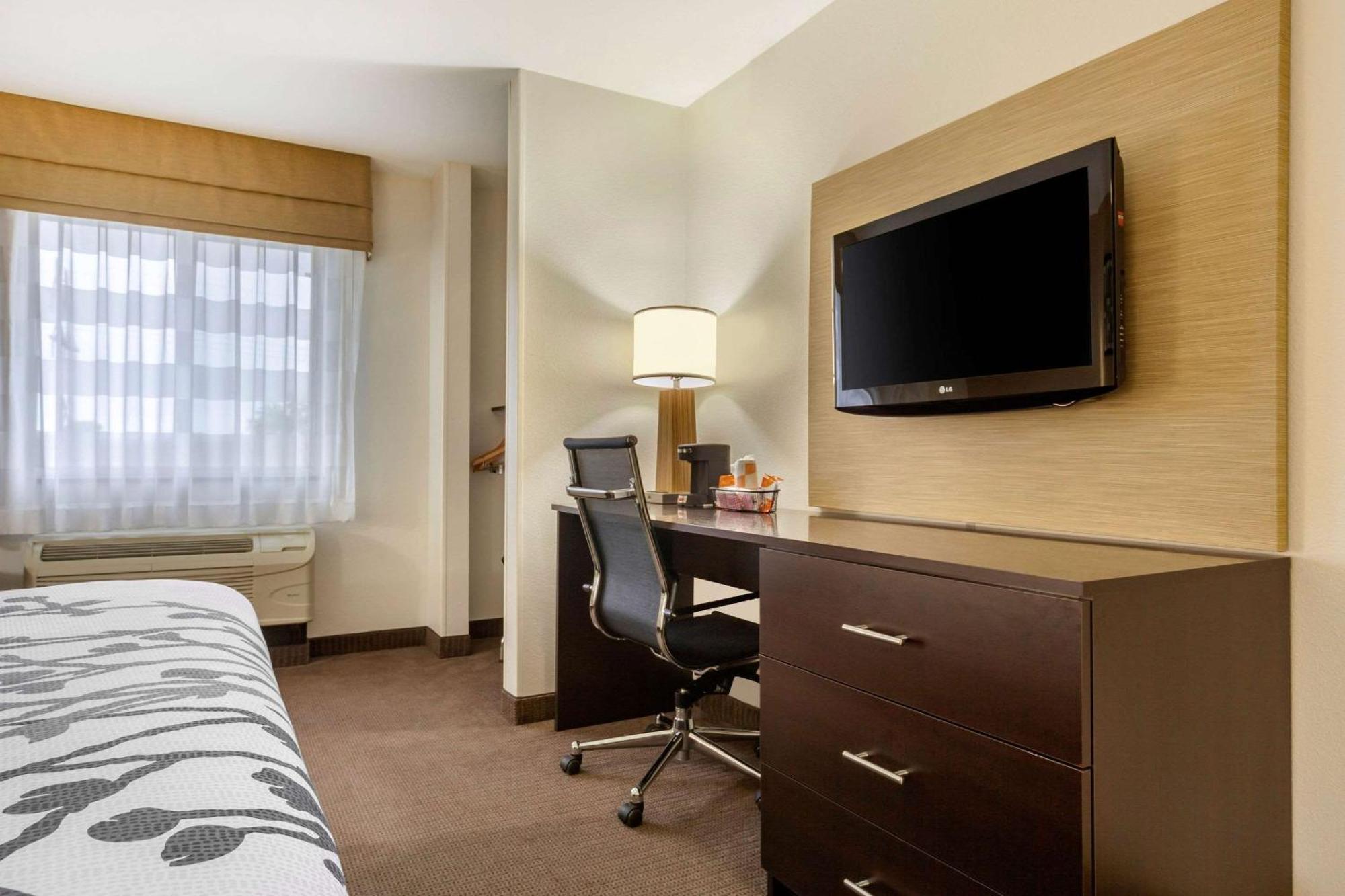 Sleep Inn & Suites Grand Forks Near Alerus Center Exteriér fotografie