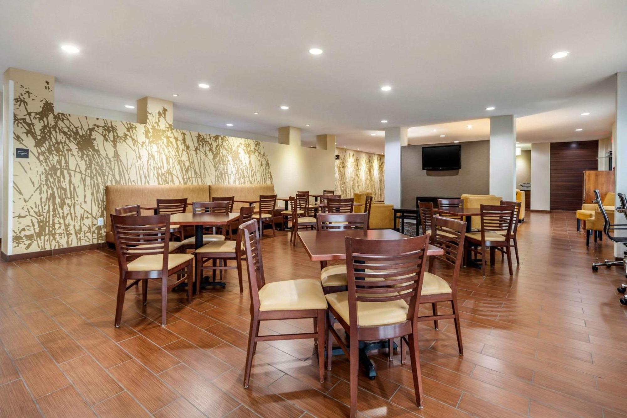 Sleep Inn & Suites Grand Forks Near Alerus Center Exteriér fotografie